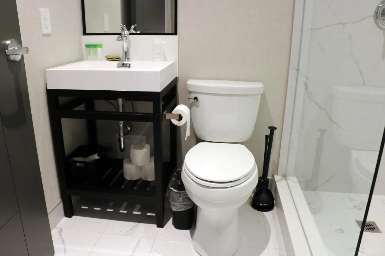 Hotel Dream Suites Mississauga