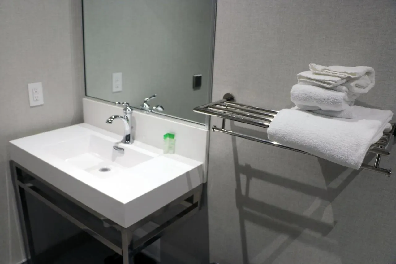 Dream Suites Mississauga